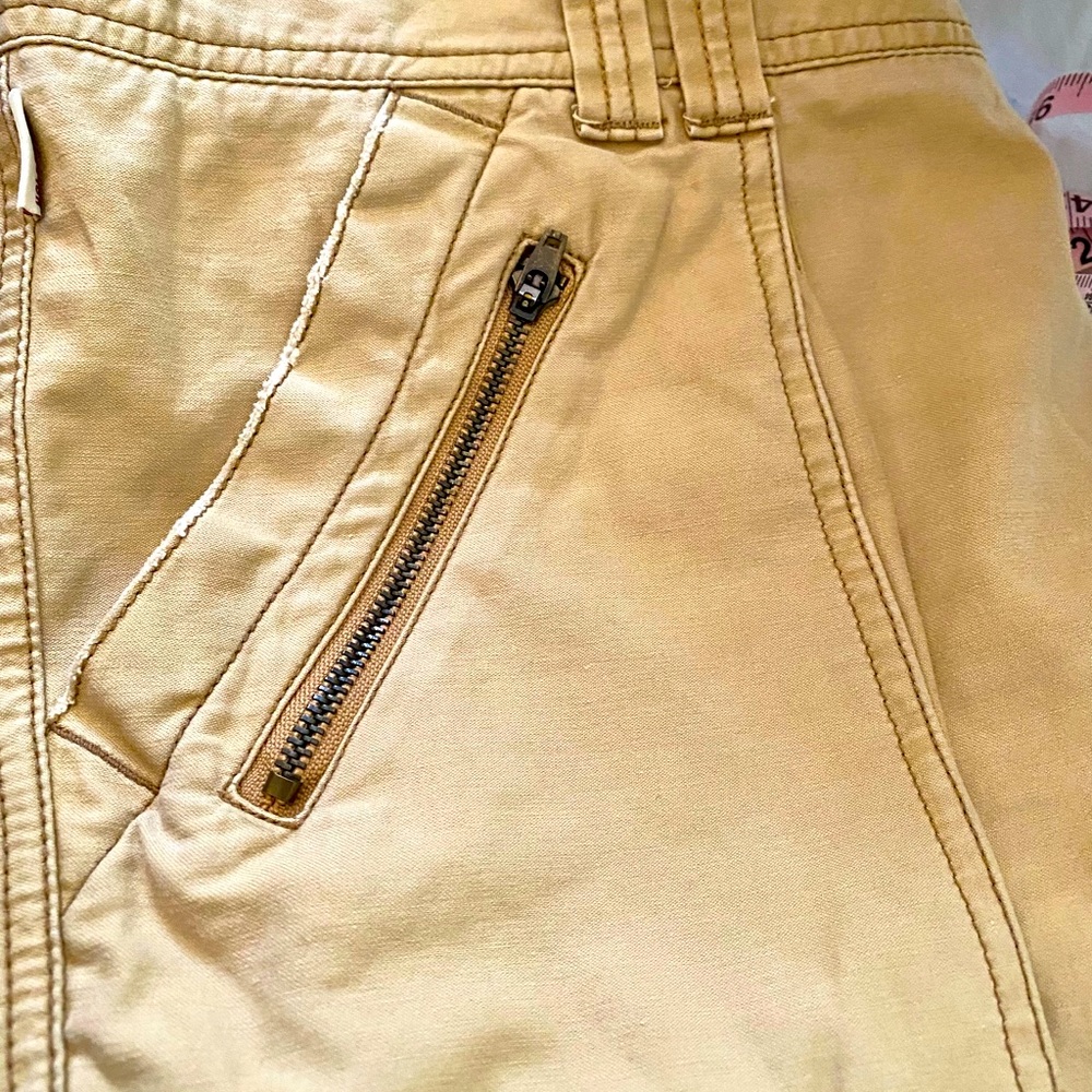 Hollister America Cargo Khaki Shorts Size 7 - Picture 3 of 6